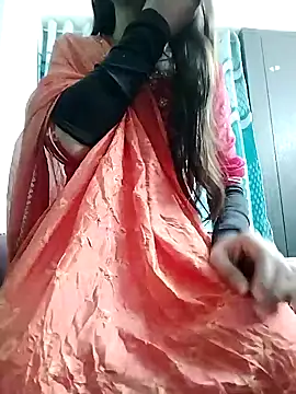 Snapshot of Noor_Darliing chatting on 01-12-25, 02:52 Noor Darliing online show from 01-12-25, 02:52