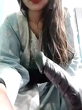 Snapshot of Noor_Darliing chatting on 01-18-25, 02:33 Noor Darliing online show from 01-18-25, 02:33