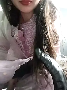 Snapshot of Noor_Darliing chatting on 01-21-25, 06:02 Noor Darliing online show from 01-21-25, 06:02