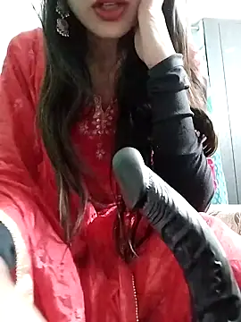 Snapshot of Noor_Darliing chatting on 01-27-25, 03:07 Noor Darliing online show from 01-27-25, 03:07