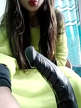 Snapshot of Noor_Darliing chatting on 02-05-25, 03:09 Noor Darliing online show from 02-05-25, 03:09