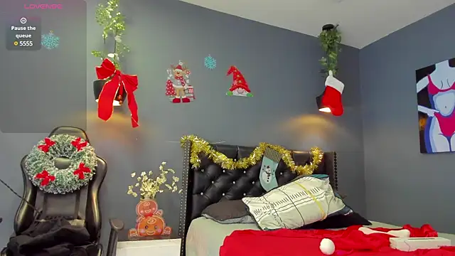 Sophiietaylor online show from 12-26-24, 11:13