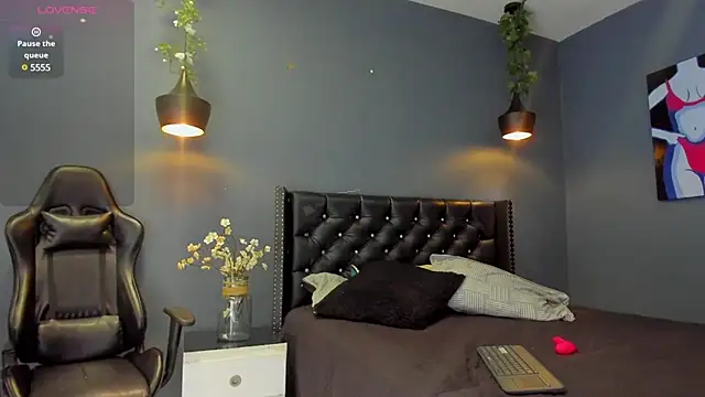 Sophiietaylor online show from 01-18-25, 11:11