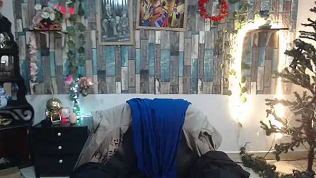 KarimaSarabe online show from 12-01-25, 08:47