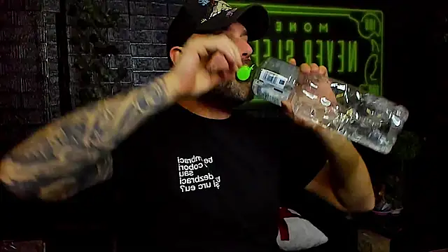 LexXHardy online show from 01-14-26, 04:23