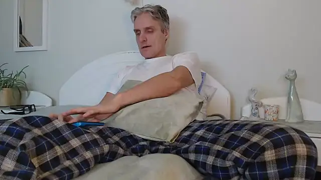 StrongBill online show from 12-27-24, 03:48