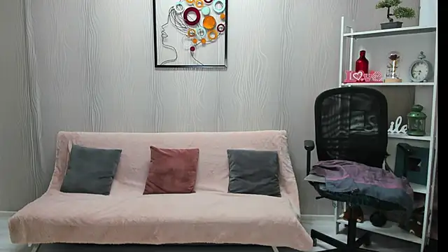 Cassandra Hotty online show from 02-14-26, 04:42