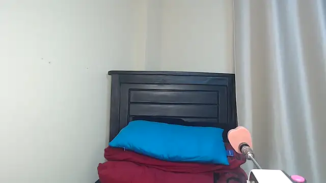 Snapshot of NIKKIE_LOVE chatting on 03-23-25, 04:49 NIKKIE LOVE online show from 03-23-25, 04:49