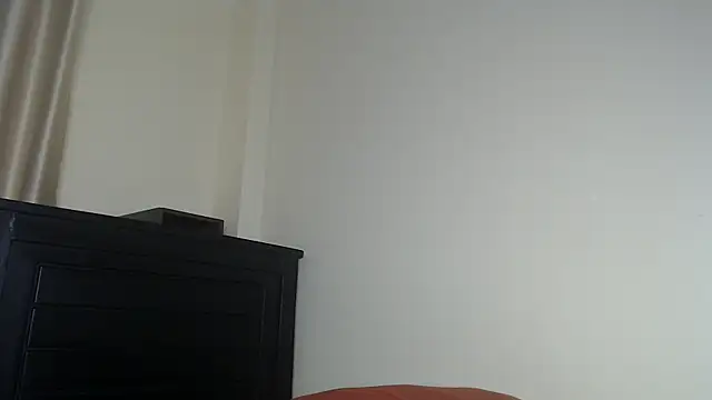 NIKKIE LOVE online show from 04-28-26, 09:03