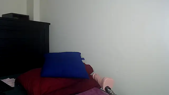 NIKKIE LOVE online show from 05-15-26, 06:48