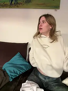 Snapshot of secretcrazy69 chatting on 01-10-25, 04:51 secretcrazy69 online show from 01-10-25, 04:51