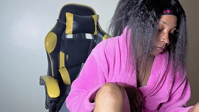 Snapshot of sexycabdy chatting on 12-03-25, 04:05 sexycabdy online show from 12-03-25, 04:05