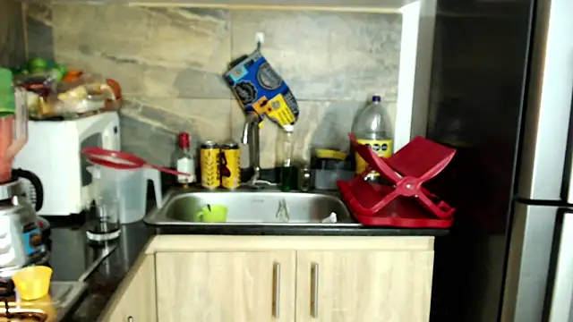 Snapshot of michacosio chatting on 11-06-25, 12:44 michacosio online show from 11-06-25, 12:44