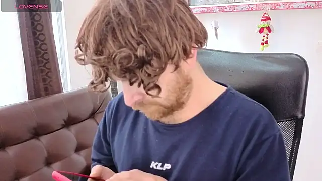 Snapshot of michacosio chatting on 11-13-25, 05:56 michacosio online show from 11-13-25, 05:56