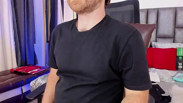 Snapshot of michacosio chatting on 12-01-25, 12:59 michacosio online show from 12-01-25, 12:59