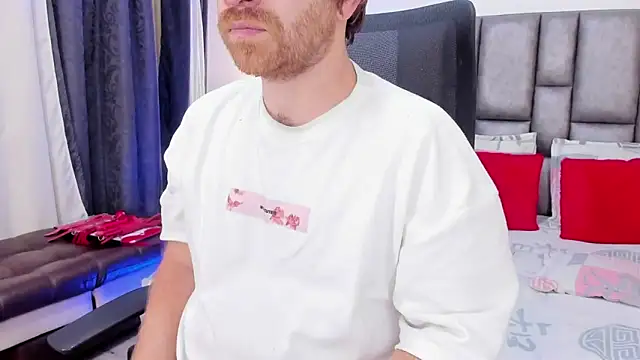 Snapshot of michacosio chatting on 12-02-25, 04:40 michacosio online show from 12-02-25, 04:40