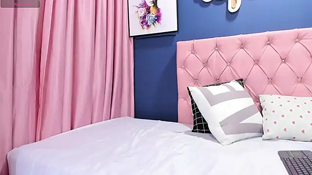 Snapshot of AngelitaWild_ chatting on 02-28-25, 08:39 AngelitaWild online show from 02-28-25, 08:39