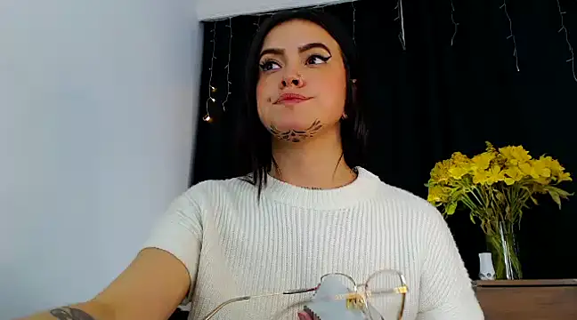 Isa Maiden1 online show from 01-15-25, 04:25