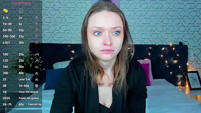 Linda Bryant online show from 12-28-24, 01:08