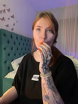 Snapshot of _Chlo__e chatting on 03-13-25, 11:27 Chlo e online show from 03-13-25, 11:27