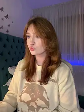  Chlo  e online show from 03-20-25, 09:56