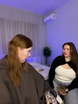  Chlo  e online show from 09-28-25, 06:02