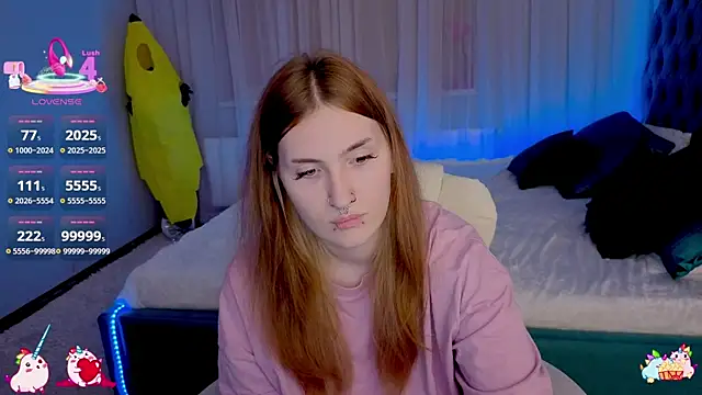 Snapshot of _Chlo__e chatting on 10-10-25, 12:31 Chlo e online show from 10-10-25, 12:31