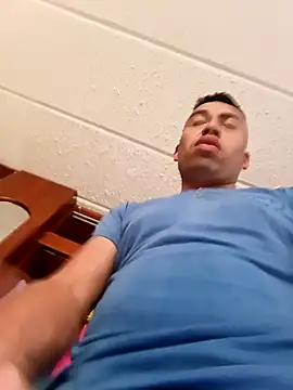 Diego leon27 online show from 03-18-26, 06:11