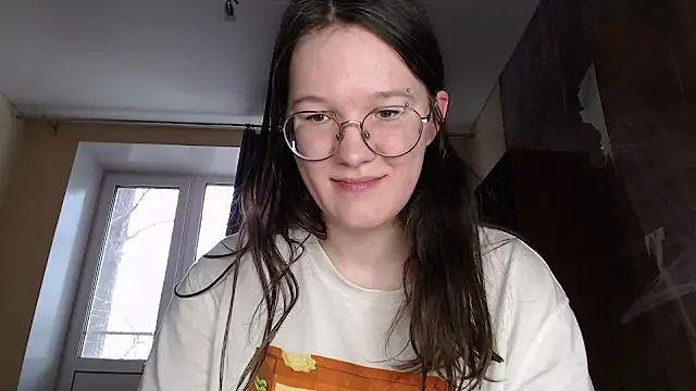 Snapshot of MiriamOr chatting on 01-27-25, 10:38 MiriamOr online show from 01-27-25, 10:38