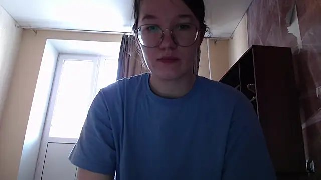 Snapshot of MiriamOr chatting on 02-13-25, 07:13 MiriamOr online show from 02-13-25, 07:13