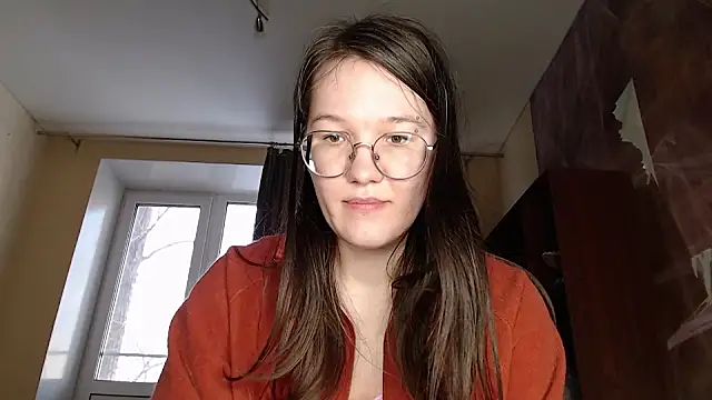 Snapshot of MiriamOr chatting on 02-13-25, 10:23 MiriamOr online show from 02-13-25, 10:23