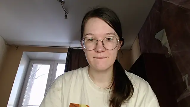 Snapshot of MiriamOr chatting on 02-20-25, 07:12 MiriamOr online show from 02-20-25, 07:12