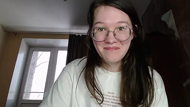 Snapshot of MiriamOr chatting on 02-22-25, 10:18 MiriamOr online show from 02-22-25, 10:18