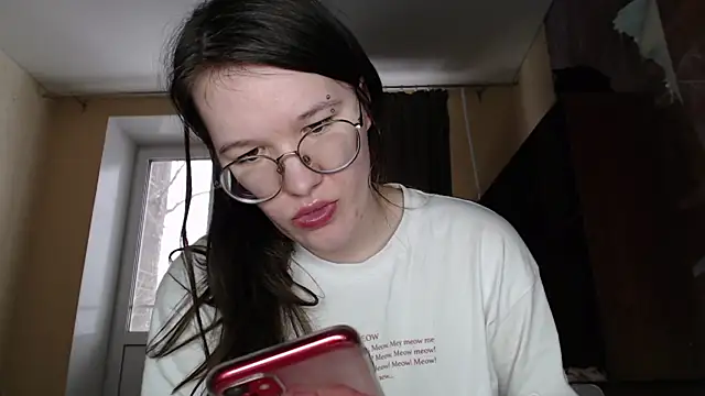 Snapshot of MiriamOr chatting on 02-23-25, 10:17 MiriamOr online show from 02-23-25, 10:17