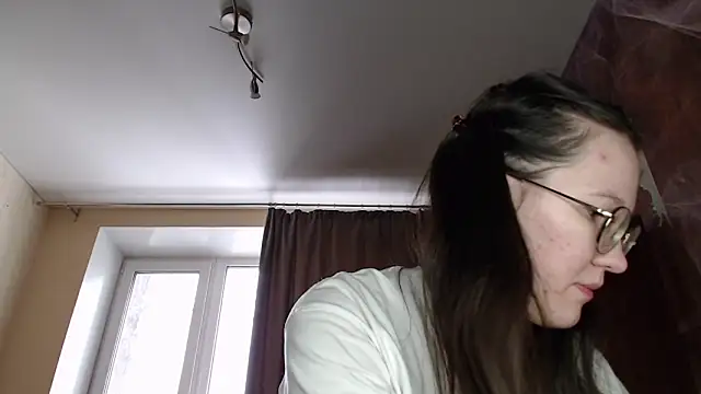 Snapshot of MiriamOr chatting on 02-26-25, 07:20 MiriamOr online show from 02-26-25, 07:20