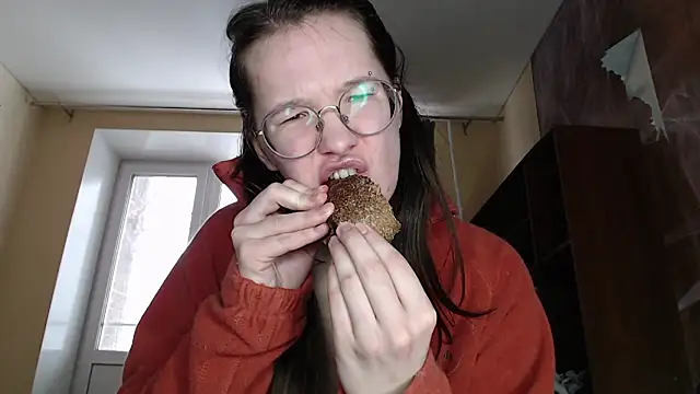 Snapshot of MiriamOr chatting on 02-26-25, 10:26 MiriamOr online show from 02-26-25, 10:26