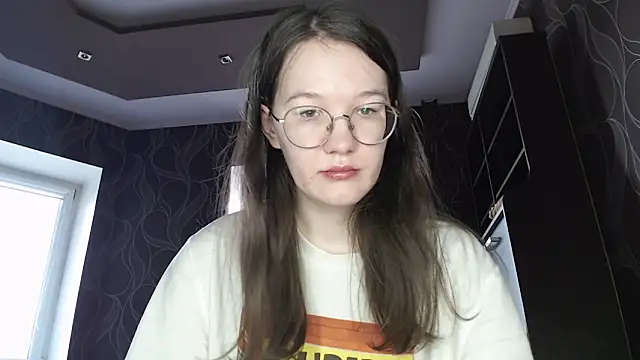 Snapshot of MiriamOr chatting on 03-10-25, 08:37 MiriamOr online show from 03-10-25, 08:37