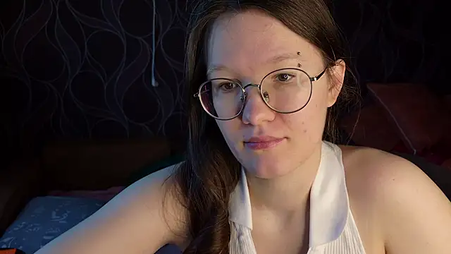 Snapshot of MiriamOr chatting on 09-21-25, 08:16 MiriamOr online show from 09-21-25, 08:16