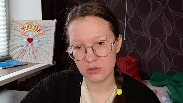 Snapshot of MiriamOr chatting on 10-05-25, 07:50 MiriamOr online show from 10-05-25, 07:50