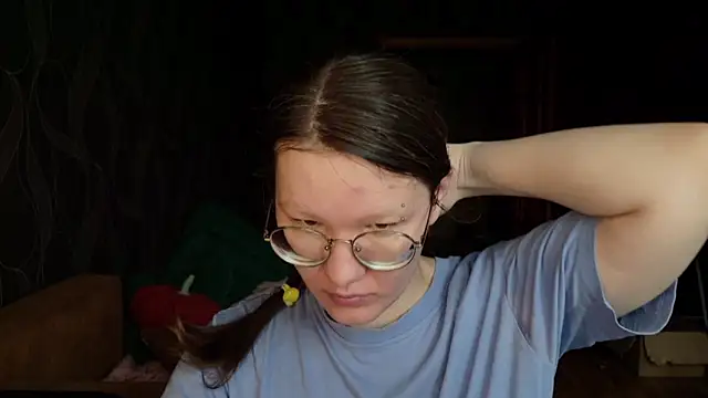 Snapshot of MiriamOr chatting on 10-26-25, 07:36 MiriamOr online show from 10-26-25, 07:36