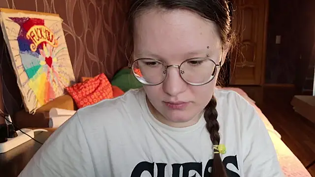 Snapshot of MiriamOr chatting on 11-02-25, 07:55 MiriamOr online show from 11-02-25, 07:55