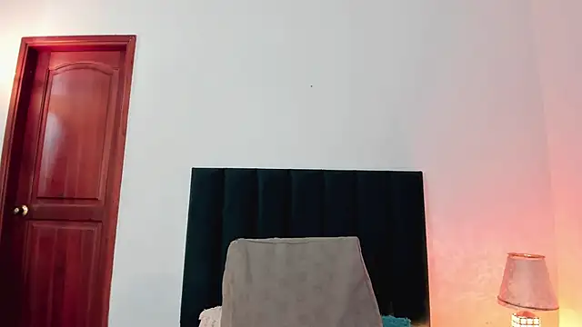 Nina Cavaali online show from 01-10-25, 06:06