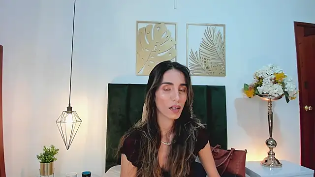 Nina Cavaali online show from 01-23-25, 06:14