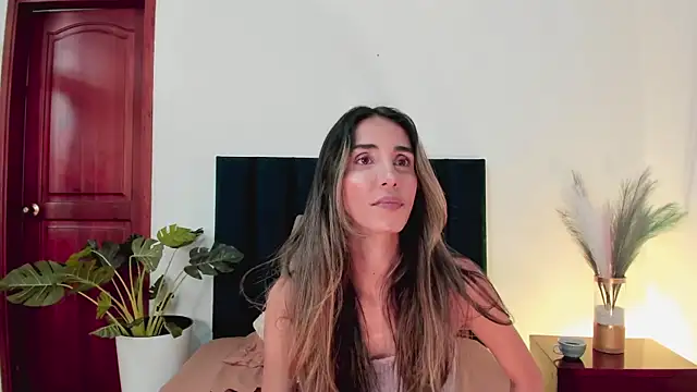 Nina Cavaali online show from 01-28-25, 06:07