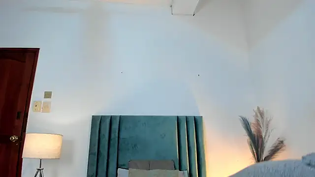 Nina Cavaali online show from 02-07-25, 06:02