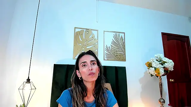 Nina Cavaali online show from 02-08-25, 06:01