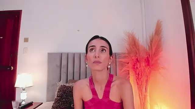 Nina Cavaali online show from 02-18-25, 06:26