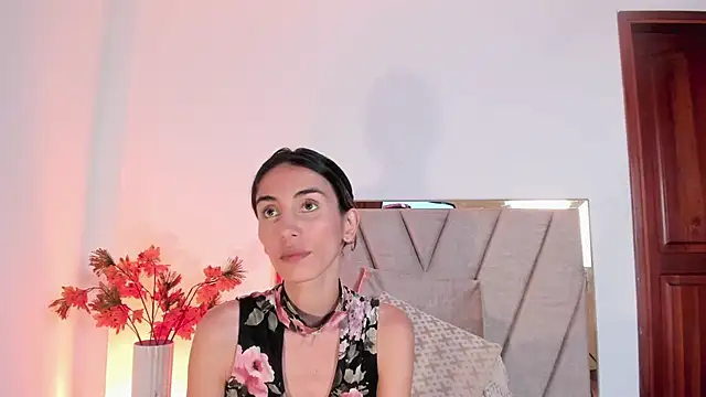 Nina Cavaali online show from 02-24-25, 10:03