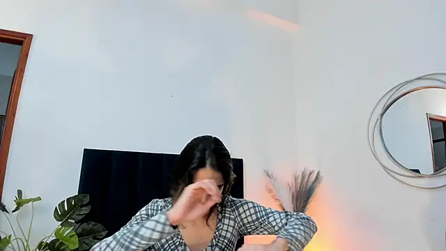 Nina Cavaali online show from 02-27-25, 02:32