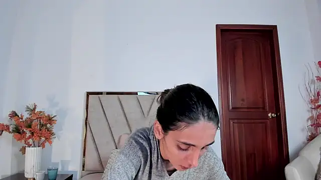 Nina Cavaali online show from 03-09-25, 02:10